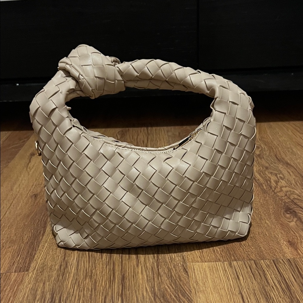 Elegant Cream Woven Handbag